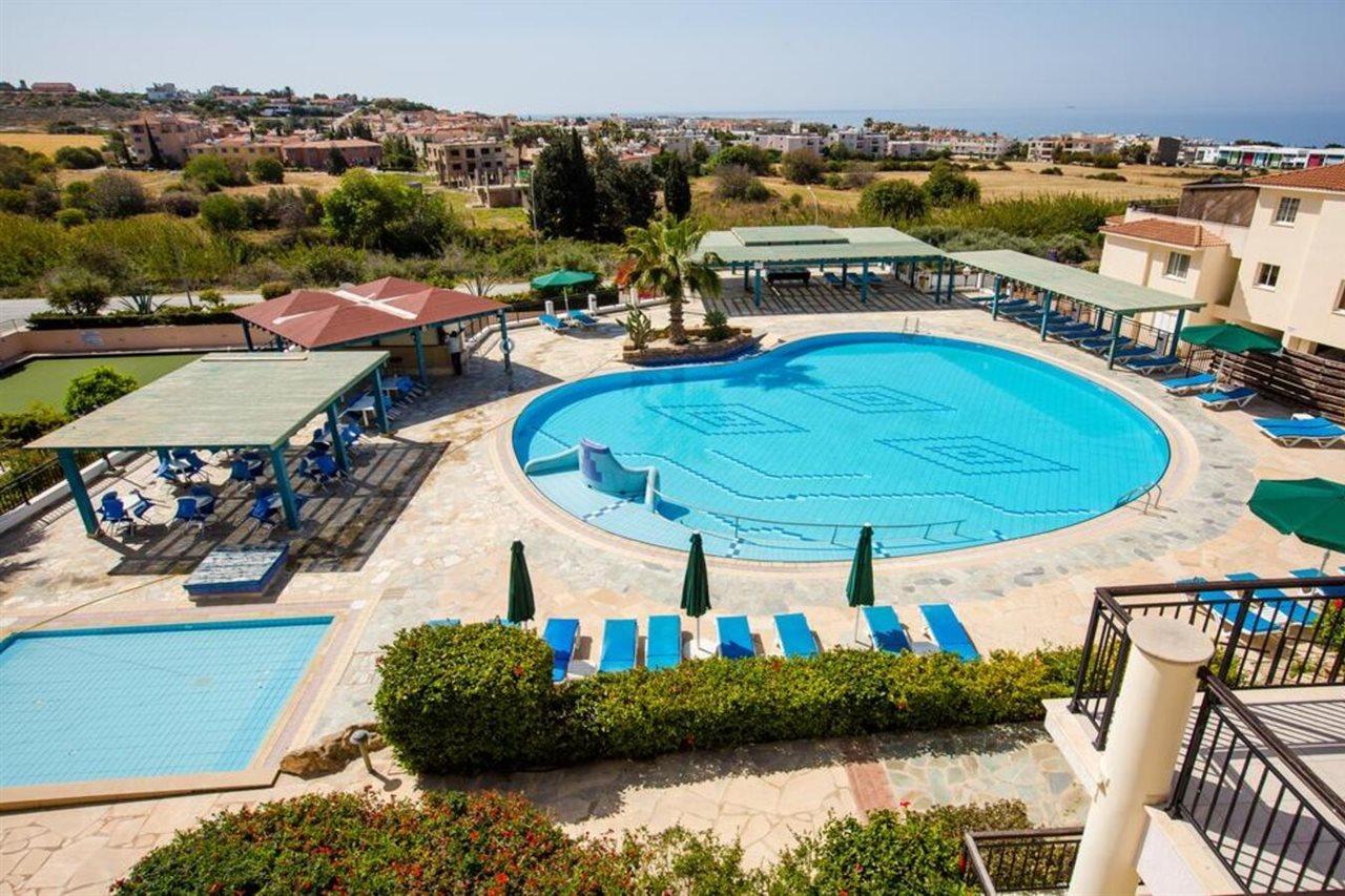 Paradise Kings Club Aparthotel Paphos Esterno foto