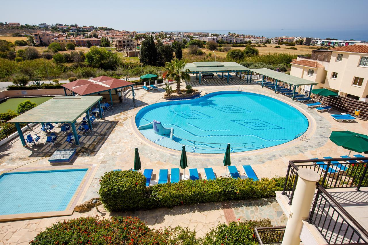 Paradise Kings Club Aparthotel Paphos Esterno foto