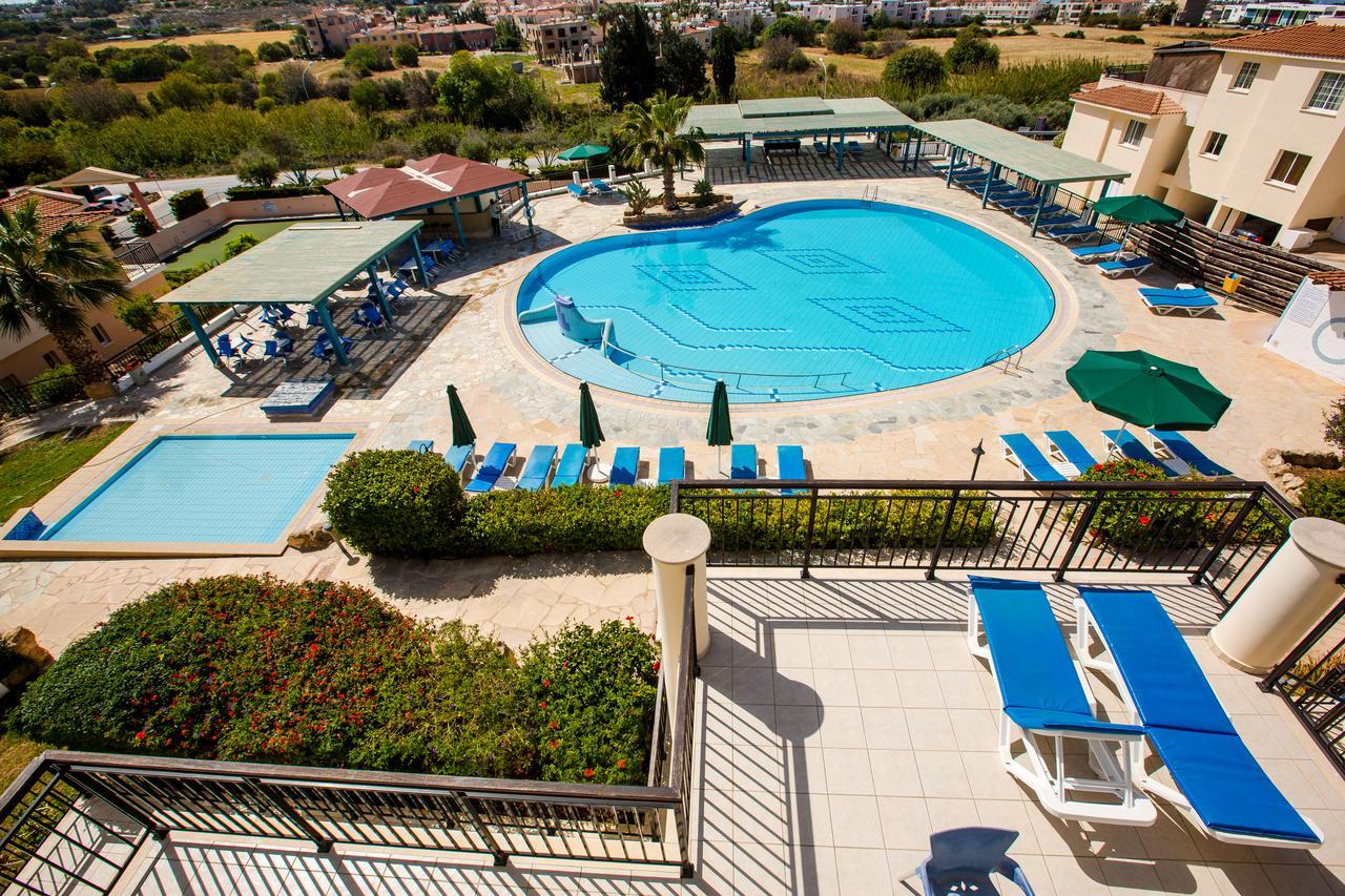 Paradise Kings Club Aparthotel Paphos Esterno foto